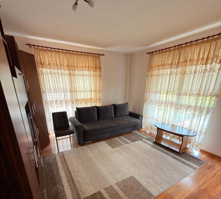 Apartament 2 camere zona TRACTORUL — fotografie 1 din 6