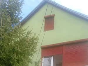 Inchiriere casa cu 3 camere și curte — miniatura 1