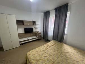 Garsoniera renovata, zona Insula — miniatura 2