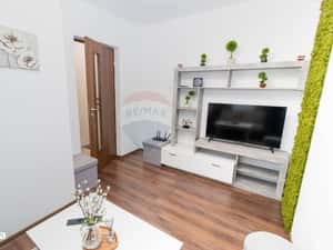 Apartament 2 camere de inchiriat, cu terasa, zona Apusului — miniatura 5
