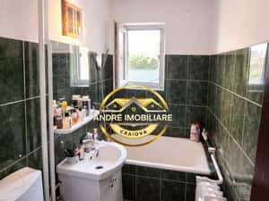 Apartament decomandat,Valea Roșie, etaj intermediar — miniatura 5