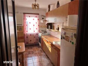 Apartament decomandat 3 camere etaj intermediar Vasile Aaron — miniatura 5