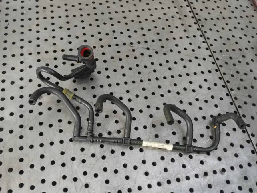 rampa retur injectoare  k9kn837 1.5 dci renault scenic 3 megane 3 8201003973 — fotografie 1 din 10
