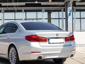 BMW G30 530e - 2017 - 2.0L Plug-In Hybrid 185 kw ( 252 CP ) — miniatura 7