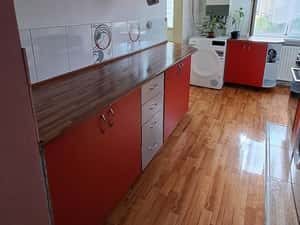 Apartament 3,5 camere, centrul nou, mobilat și utilat, parcare — miniatura 6