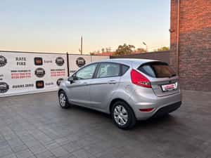 Ford Fiesta 2009 Diesel, 280.000 km - 3.300 EUR — miniatura 6