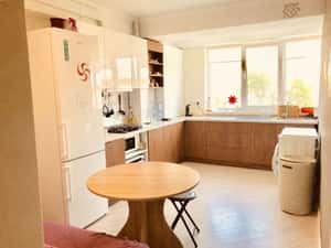 Garsoniera in zona Timpuri Noi,etaj 1 — miniatura 4