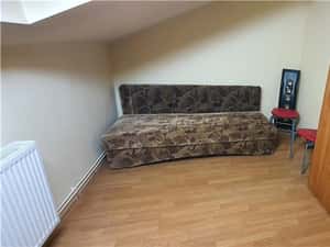 Vand apartament 2 dormitoare și living cu bucatarie — miniatura 9