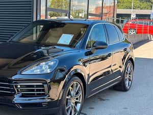 Porsche Cayenne E-Hybrid | Sport Chrono | Air Suspension | Matrix LED | BOSE | 462 CP