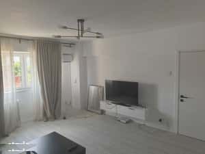 Apartament 2 camere, balcon, Piata Unirii — miniatura 3