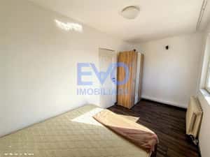 Apartament 3 camere, etajul 3, zona Tatarasi Liber — miniatura 3