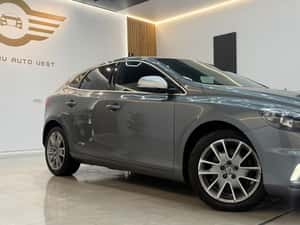 ** Volvo V40 R-Design ** — miniatura 2