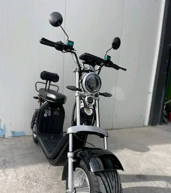 Scuter electric extra full 2026 — fotografie 1 din 10