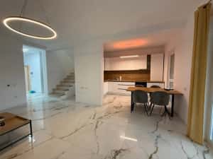 Casa Lux 4 Dormitoare Garaj Zona Dumbrăvița