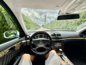 Mercedes W211 E320 -întreținut, fiscal pe loc, accept orice verificare — miniatura 4