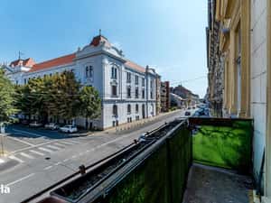 Apartament cu 3 camere si balcon pe strada Horia — miniatura 4