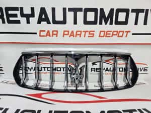 Grila radiator Maserati Levante dupa 2017 cod 670041948 NOUA