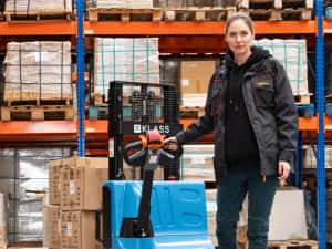 Transpalet Liza Electrica cu Catarg