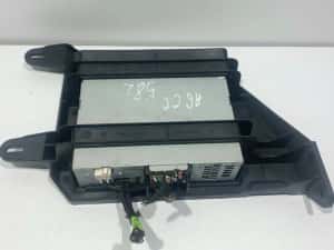 Amplificator audio Audi Q5 8R 4F0035056A Berlina — miniatura 4
