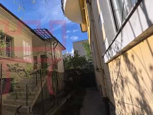 Apartament nemobilat sau birou in casa 160mp zona Emil Isac