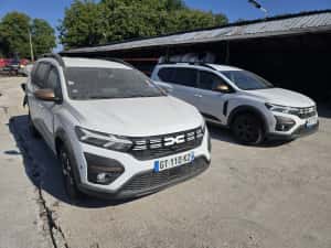 Dacia Jogger Extreme 2 bucati 7 locuri 2023 1.0 gpl 7 locuri 2024  1.6 hibrid avariat — miniatura 3