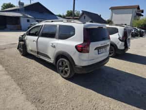 Dacia Jogger Extreme 2 bucati 7 locuri 2023 1.0 gpl 7 locuri 2024  1.6 hibrid avariat — miniatura 7