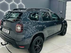 Dacia Duster 2019 1.5D E6 4X4 Manuală 116 HP Diesel — miniatura 3