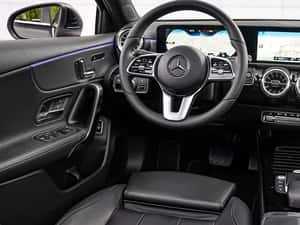 Mercedes-Benz A 250 Hibrid Automată 218 HP - Second Hand — miniatura 4
