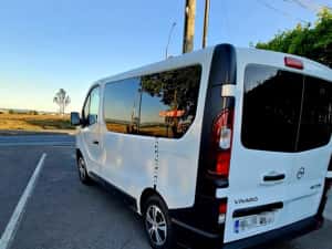 Opel  Vivaro 2017   8+1 locuri — miniatura 6