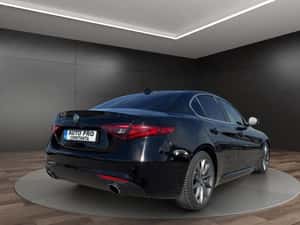Alfa Romeo Giulia Berlină 280 cp, 81.000 km, Automată, 2018 — miniatura 4