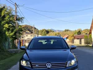 VW PASSAT B7 * R-LINE * 4 MOTION * Citoe De Viteze Automată * Cameră * FullLed * Tempomat * Piele* BI-XENON * PDC* Car Play* Import Germania  1 ZI *** — miniatura 3