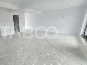 Casa de vanzare 380mp teren liber 4 camere 2 parcari Selimbar — miniatura 7