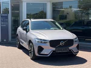 Volvo XC60 Hibrid, 12.000 km, 455 cp