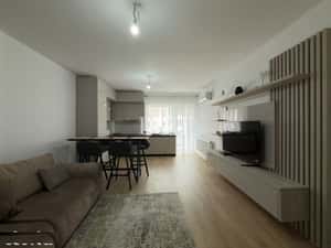 Apartament de 2 camere, tip studio, Zona Tractorul Coresi - Prima inch