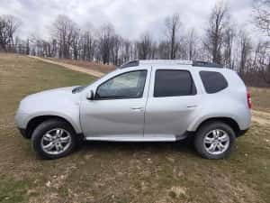 DUSTER 4x4 (2015) — miniatura 1