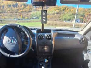 DUSTER 4x4 (2015) — miniatura 8