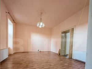 Cladire istorica, 175mp-5 camere, etaj 1, terasa si balcon, zona Iosef — miniatura 4