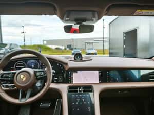 Porsche Taycan Automată 435 HP Electric — miniatura 2