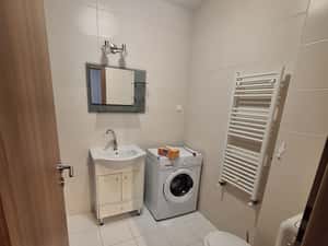 Proprietar inchiriez apartament 2 camere cu parcare Valea Oltului — miniatura 4