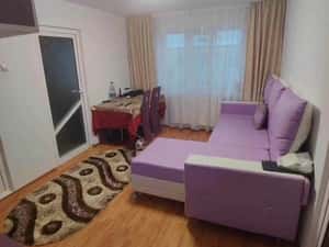 De vanzare apartament cu 3 camere, mobilat, zona Marom 40000 euro