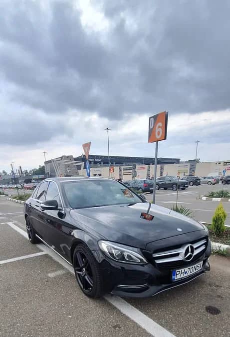 Mercedes-Benz C200 — fotografie 1 din 10