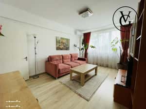 Apartament 2 camere modern - zona Centru - centrala proprie