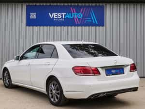 Mercedes-Benz E 220 CDI 7G-Tronic Avantgarde — miniatura 6