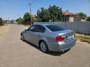 BMW SERIA 3 E90 320d — miniatura 5