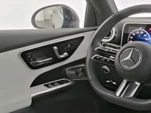 Mercedes-Benz GLC 220 SUV 2024 — miniatura 5