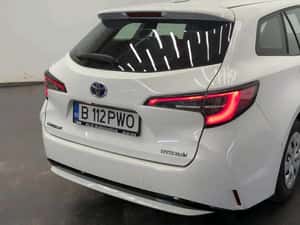 Toyota Corolla 1.8 HSD Business Automată 122 HP Hibrid