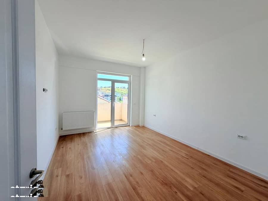 Apartament 1 cameră decomandat, bloc nou, et 1 — fotografie 1 din 6