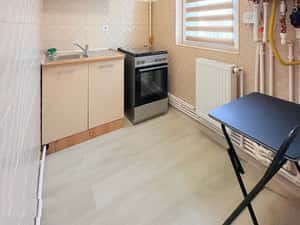 Garsonieră de închiriat – Zona Nord,  Centrală Proprie — miniatura 3