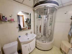 Ofer spre vanzare un apartament cu 2 camere zona Lujerului