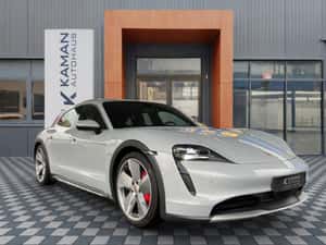Porsche Taycan Break / Estate 571 cp 3.000 km 80.592 EUR — miniatura 3